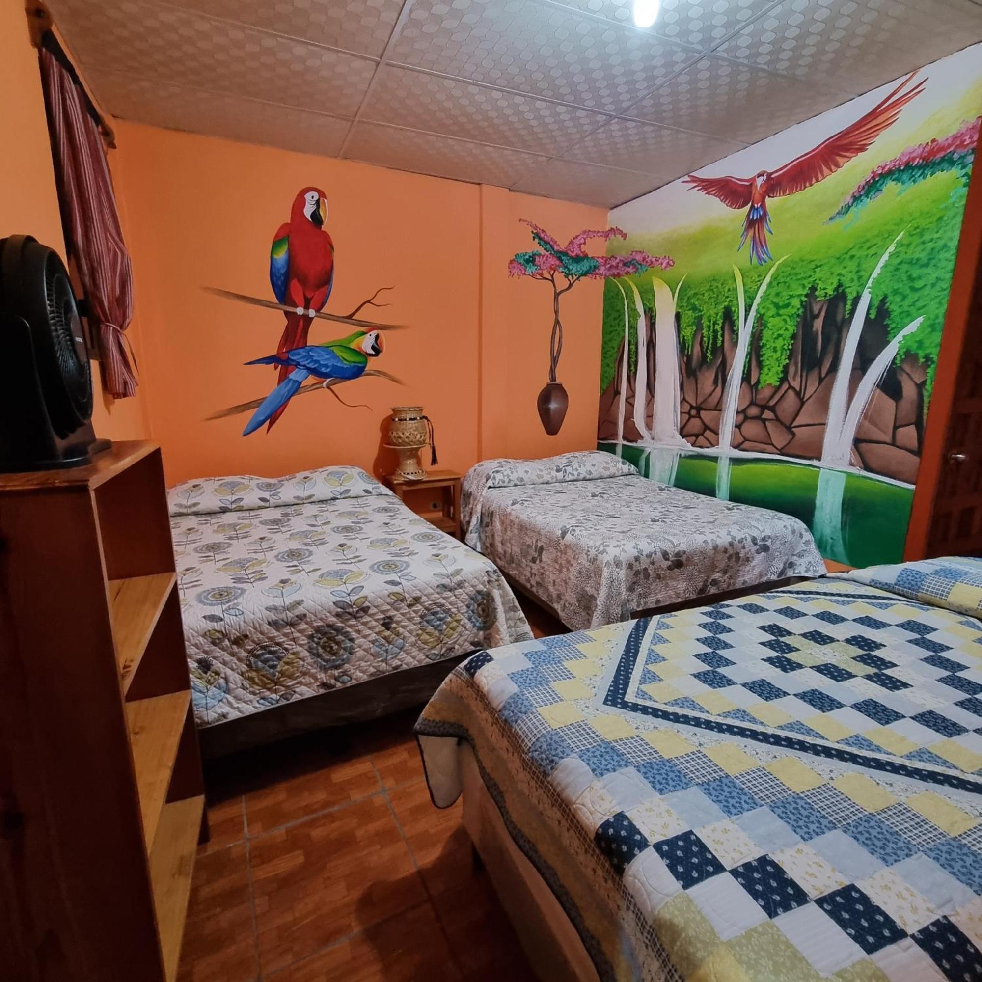 Hotel Encuentro Del Viajero Panajachel Ngoại thất bức ảnh