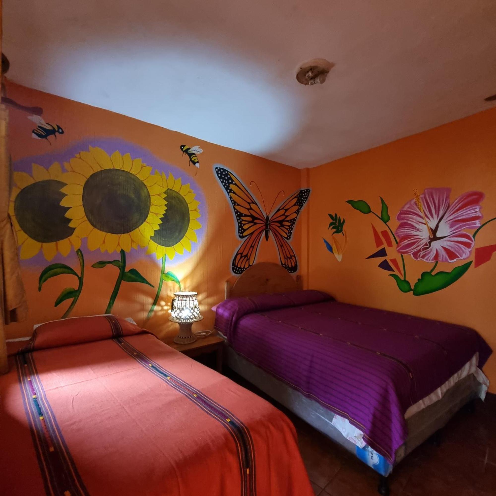 Hotel Encuentro Del Viajero Panajachel Ngoại thất bức ảnh