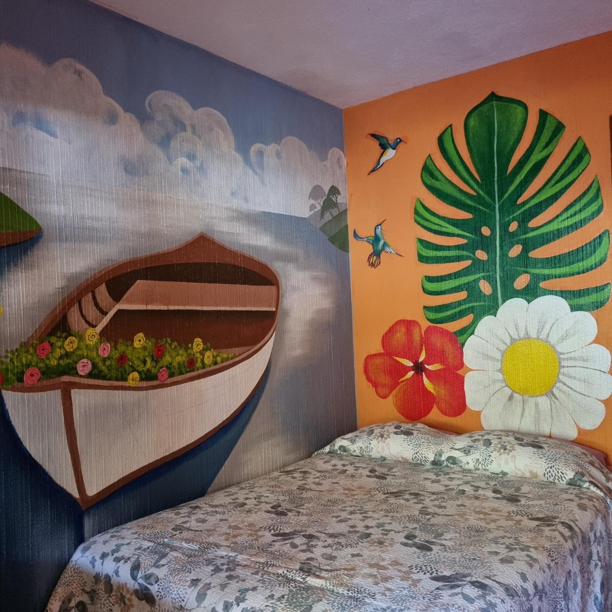 Hotel Encuentro Del Viajero Panajachel Ngoại thất bức ảnh