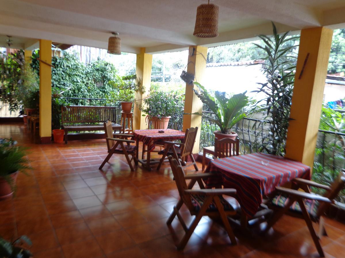 Hotel Encuentro Del Viajero Panajachel Ngoại thất bức ảnh