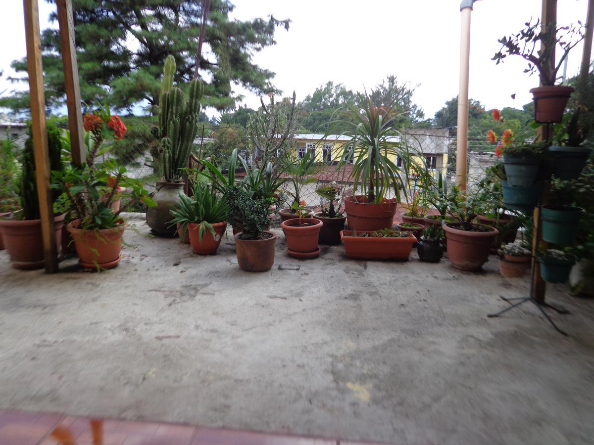 Hotel Encuentro Del Viajero Panajachel Ngoại thất bức ảnh