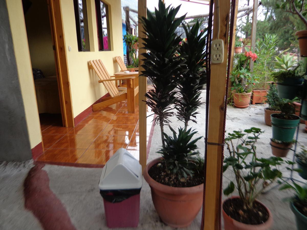Hotel Encuentro Del Viajero Panajachel Ngoại thất bức ảnh