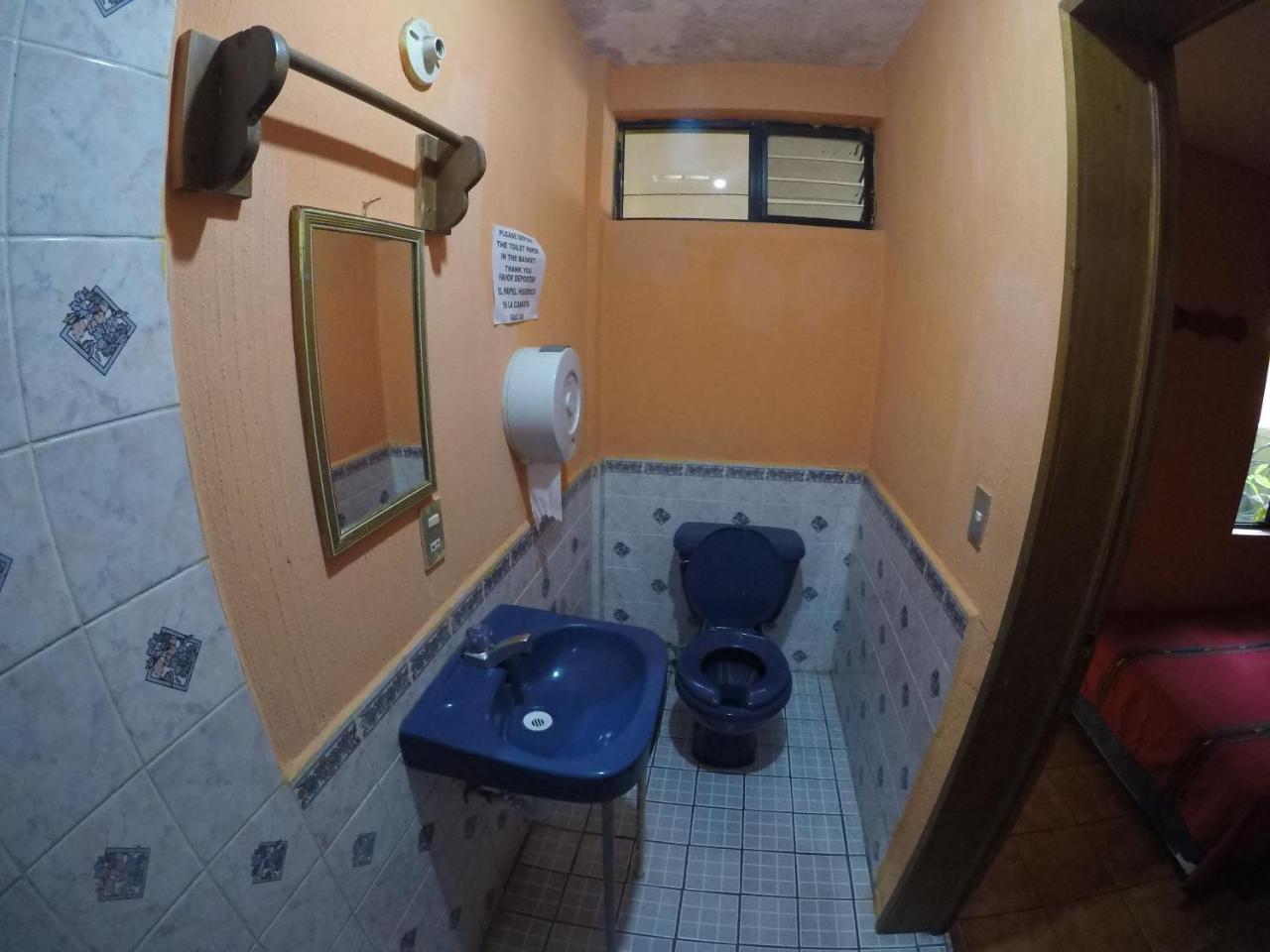 Hotel Encuentro Del Viajero Panajachel Ngoại thất bức ảnh